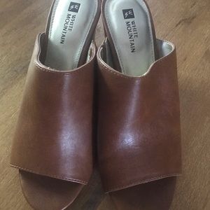 White Mountain leather heels